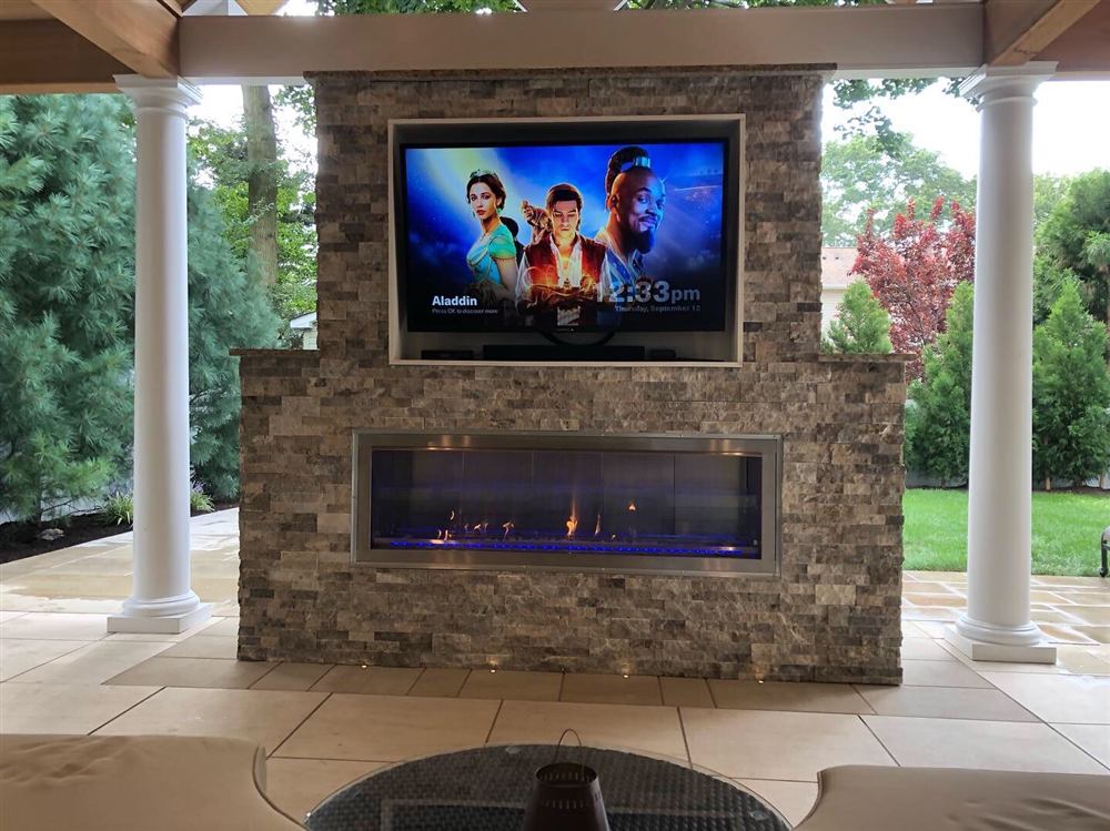 Outdoor Kitchen & Fireplace Lounge, photo 2