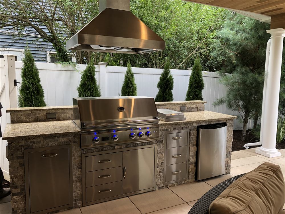 Outdoor Kitchen & Fireplace Lounge, photo 3