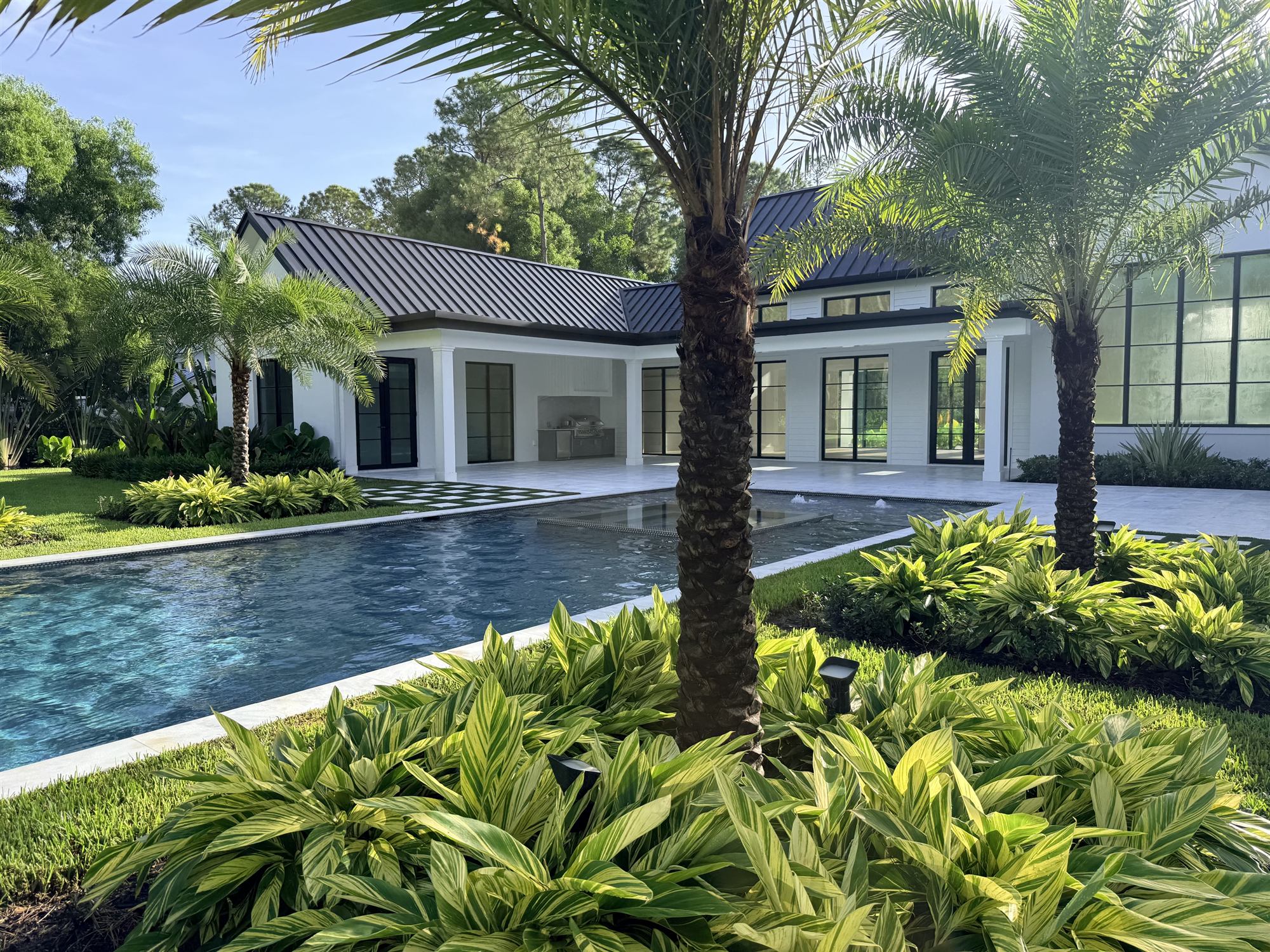 Palm-Lined Modern Estate