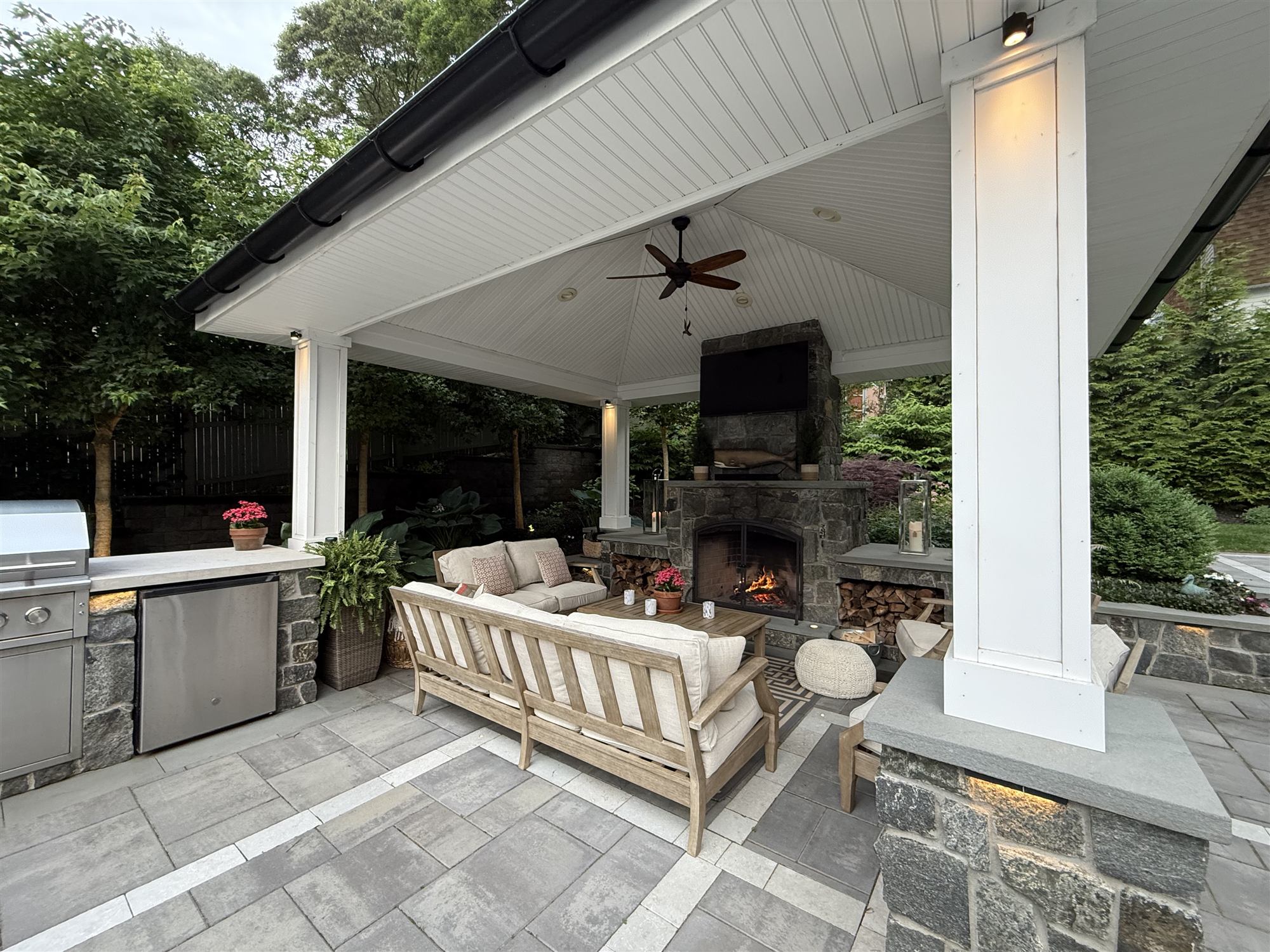 Pavilion & Outdoor Kitchen